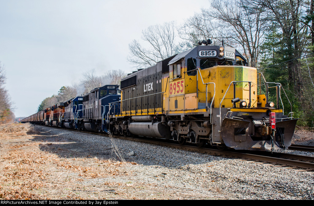 LTEX 8955 leads the Empty Grain Train west at Snake Hill Road 